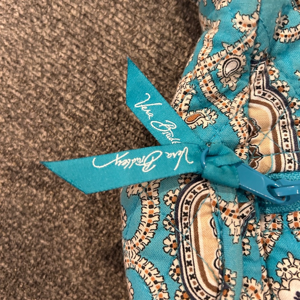 Vera Bradley Lisa B totally turquoise pattern purse - Picture 5 of 6